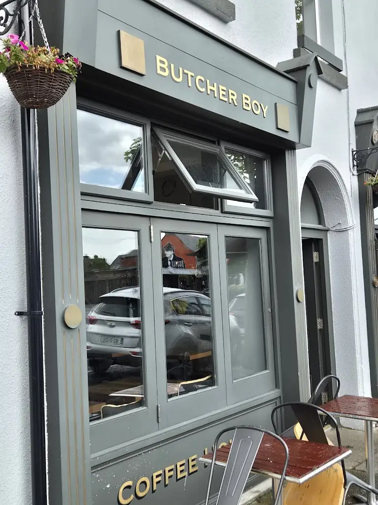 James O'Regan_Butcher Boy Coffeehouse_Skerries_avis