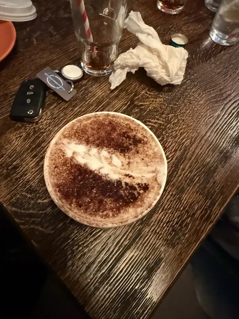 Geoff Hassett_Coqbull_Annacotty_review