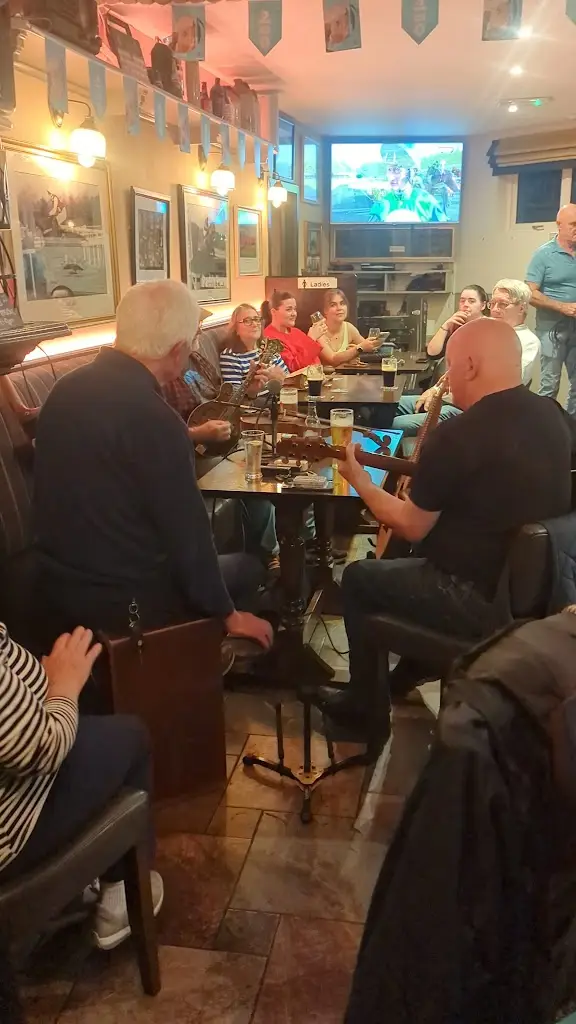 Tim_Pat Collins Bar_Adare_Bewertung