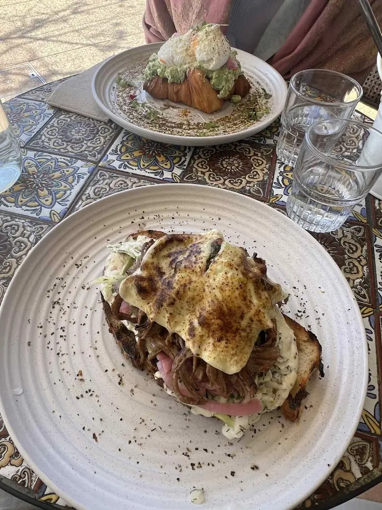 Stephanie Hudgins_E J Kings Bar & Restaurant_Clifden_review