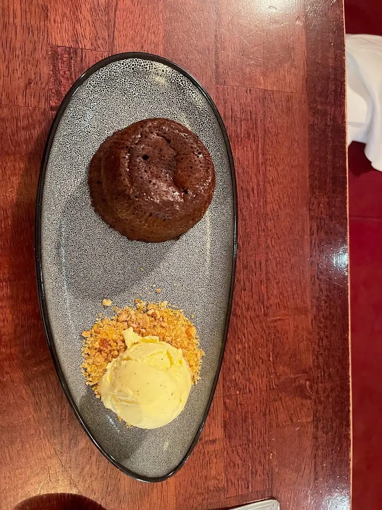 Jaimie Ellis_Donemark West_Bantry_review