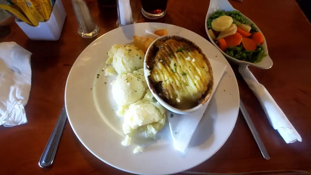 Menu_The Quays Bar_Bantry_image_6