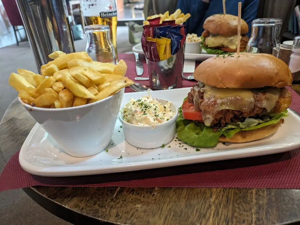 Willie Pas Bar & Restaurant_Bantry_slider_image_3