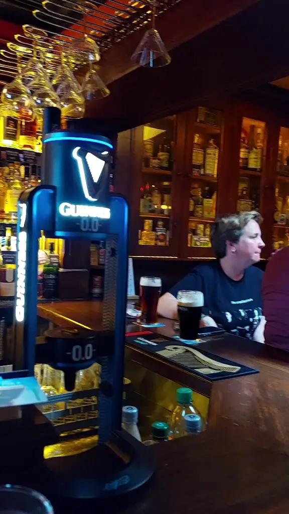 Lowry's Music & Whiskey Bar_Clifden_slider_image_2