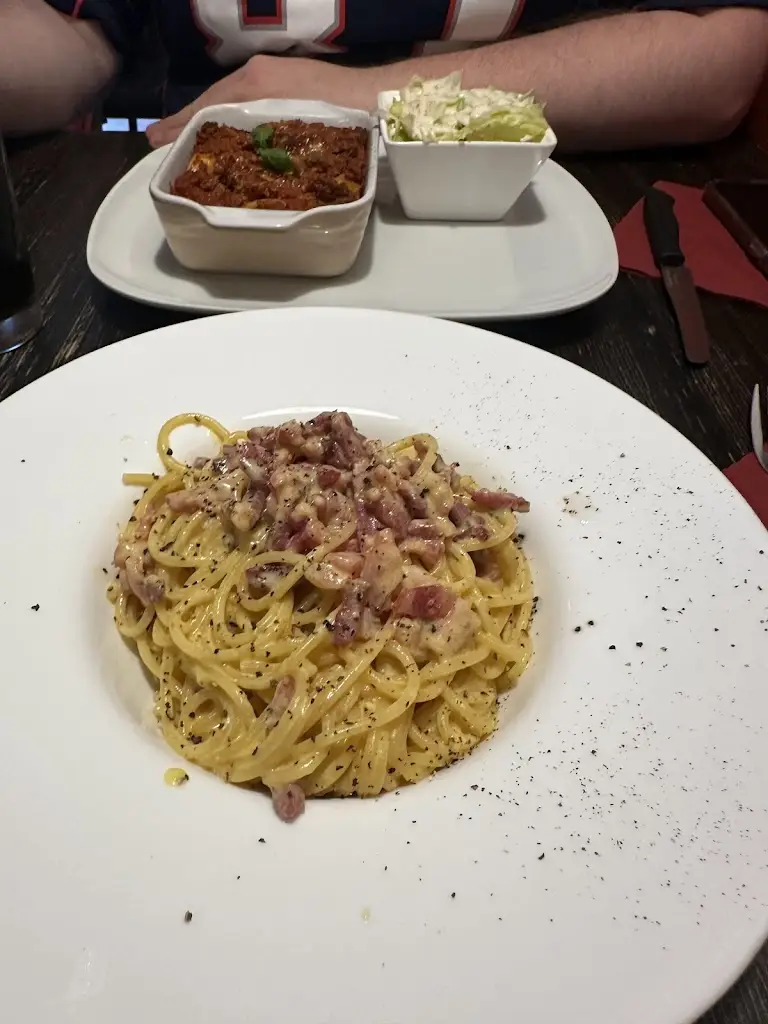 li_Eat in It_Blarney_review