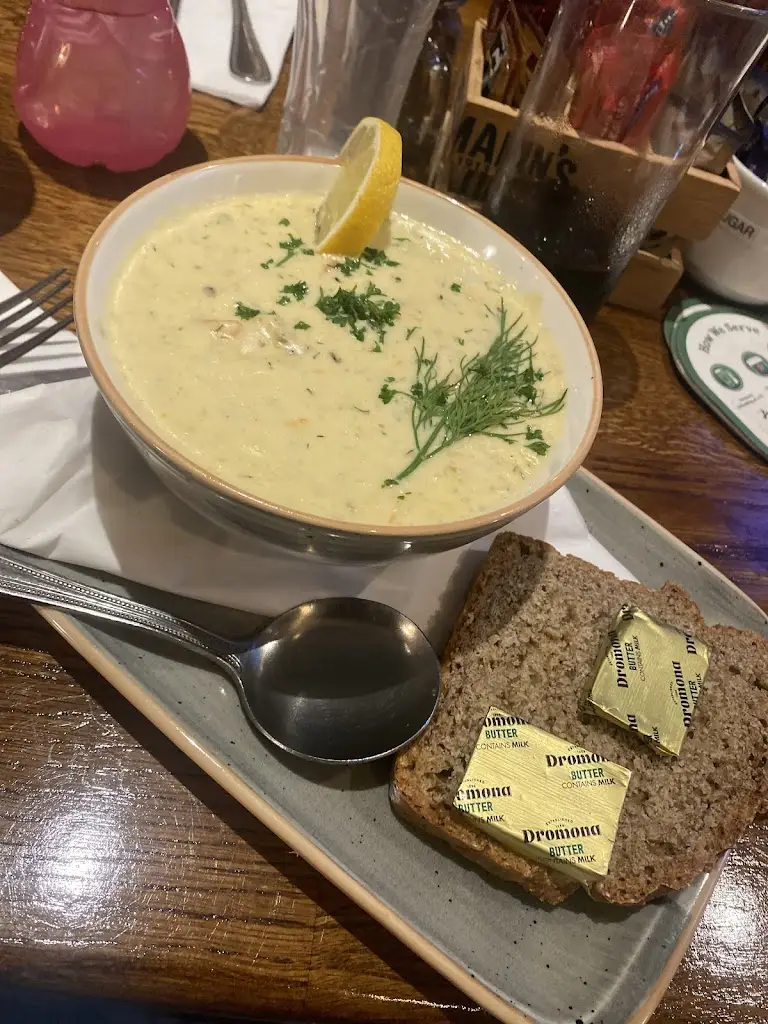 Lisa O Sullivan_The Stable Bar_Carrigaline_review