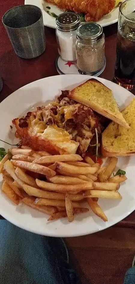 simon byrne_The Stable Bar_Carrigaline_review