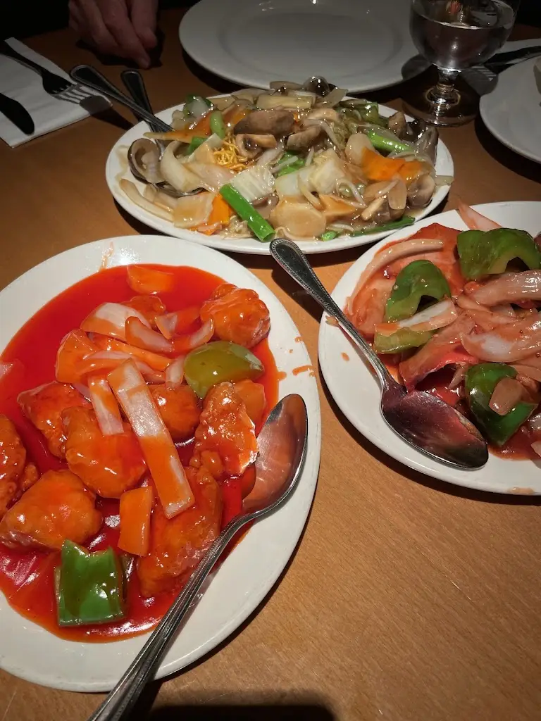 Charlotte Heffer_Royal Pacific_Carrigaline_reseña