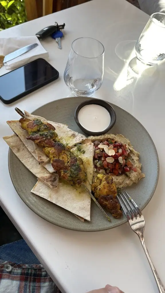 Naneh Hovhannisyan_Bramley Lodge_Carrigtwohill_review