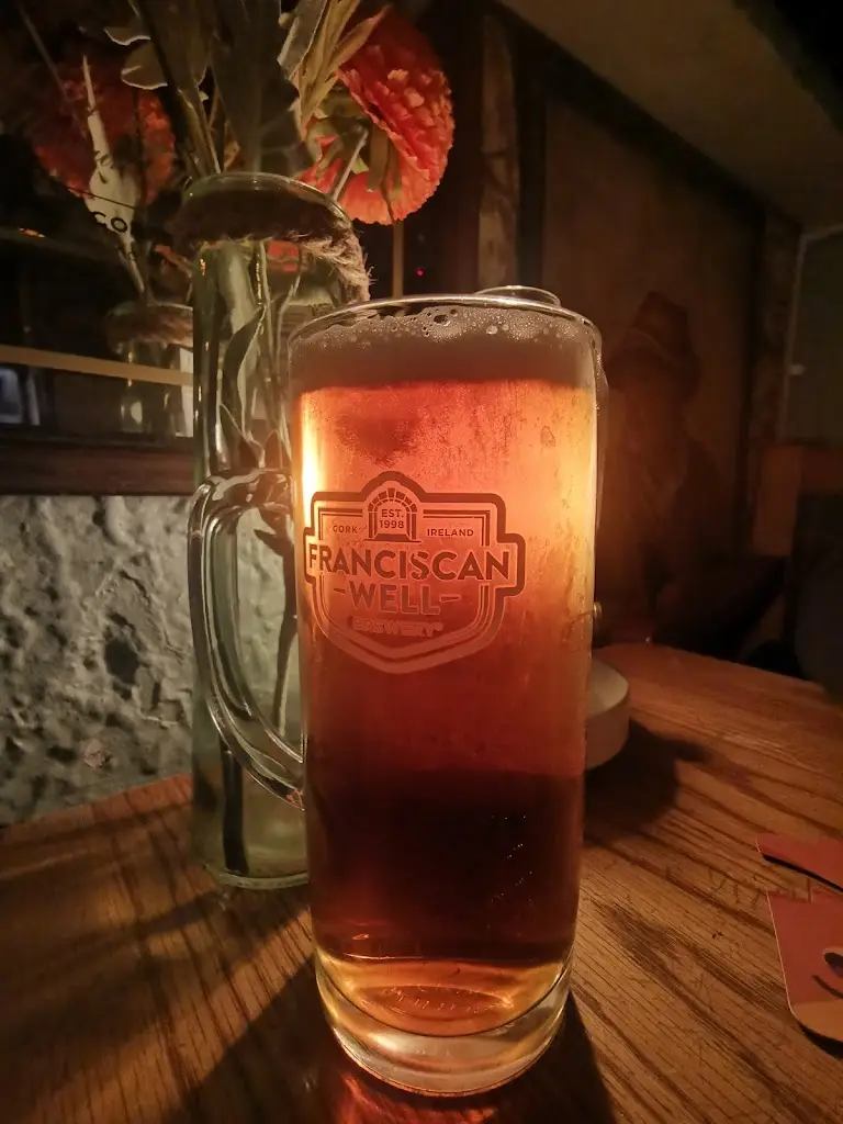 Guilders Bar_Carrigtwohill_slider_image_2