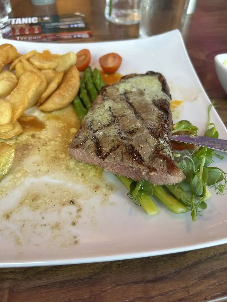 Joao Duarte_The Quays Bar & Restaurant_Carrigtwohill_avis