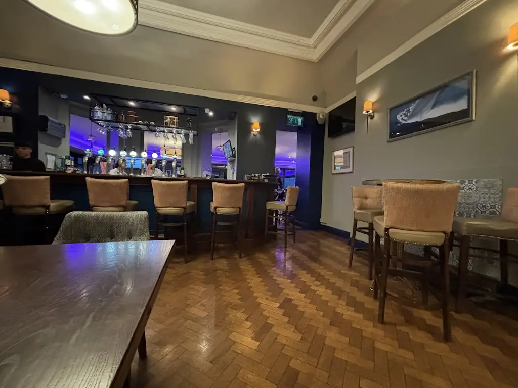 The Quays Bar & Restaurant_Carrigtwohill_slider_image_1