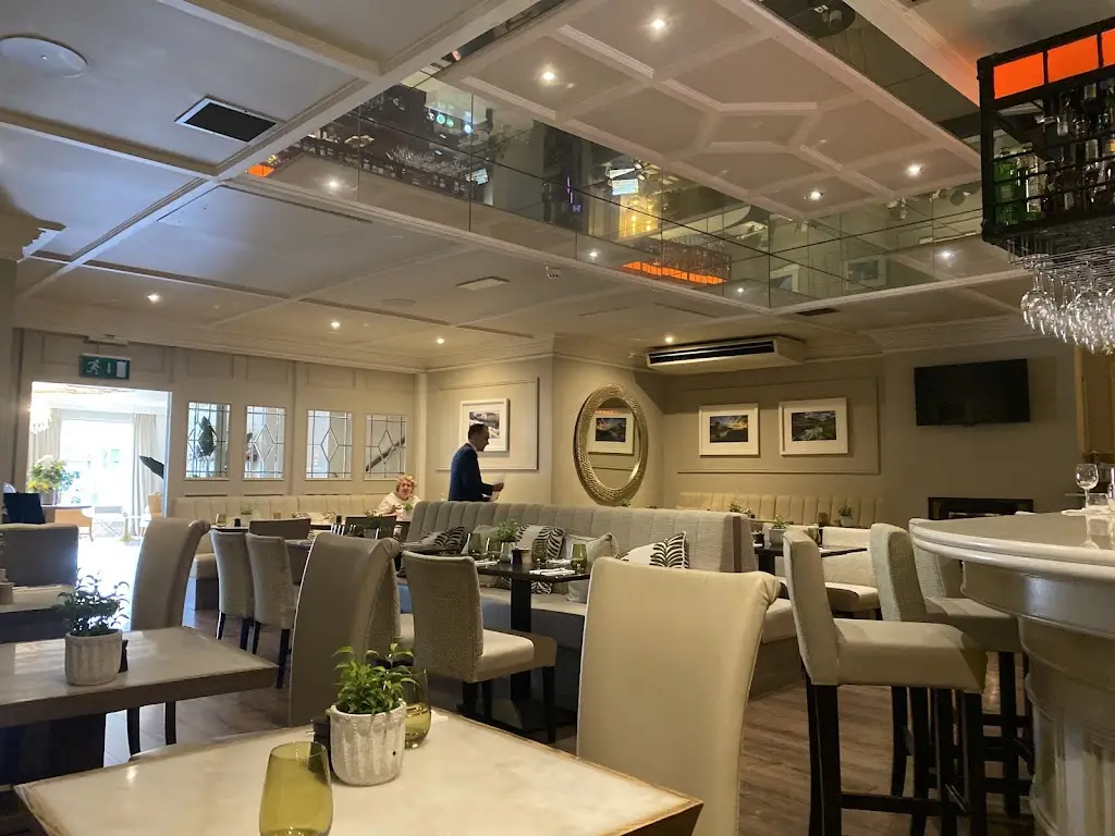 J. Alexander Kussad_Fig at Killarney Royal Townhouse_Ciarraí_review