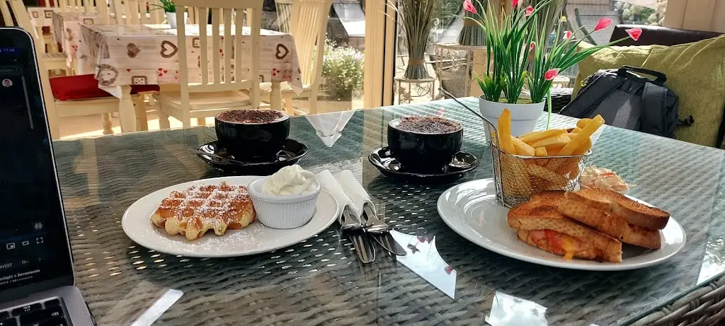 Юрий Сотник_Garden Restaurant_Ciarraí_avis