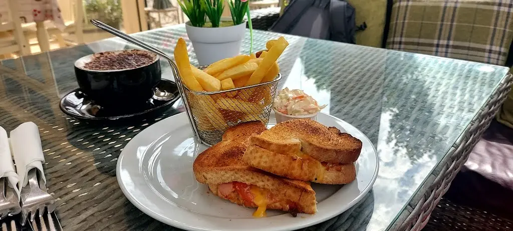 Garden Restaurant_Ciarraí_slider_image_2