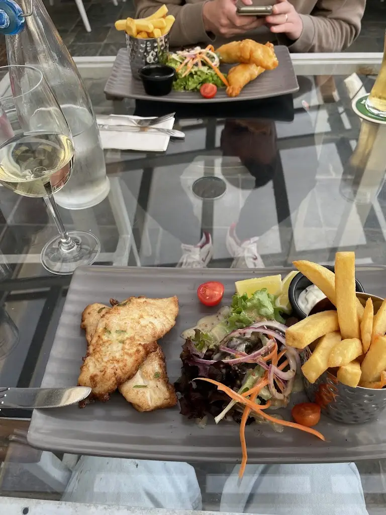 conie juarez_Eva's_Cahersiveen_review