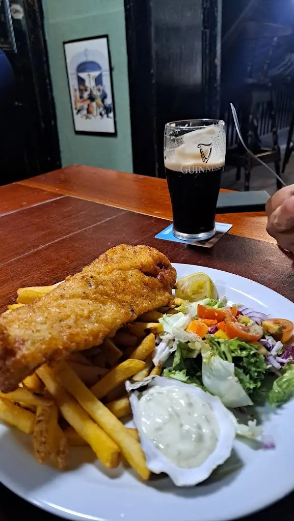 CELINA BROOK_The Anchor Bar_Cahersiveen_reseña