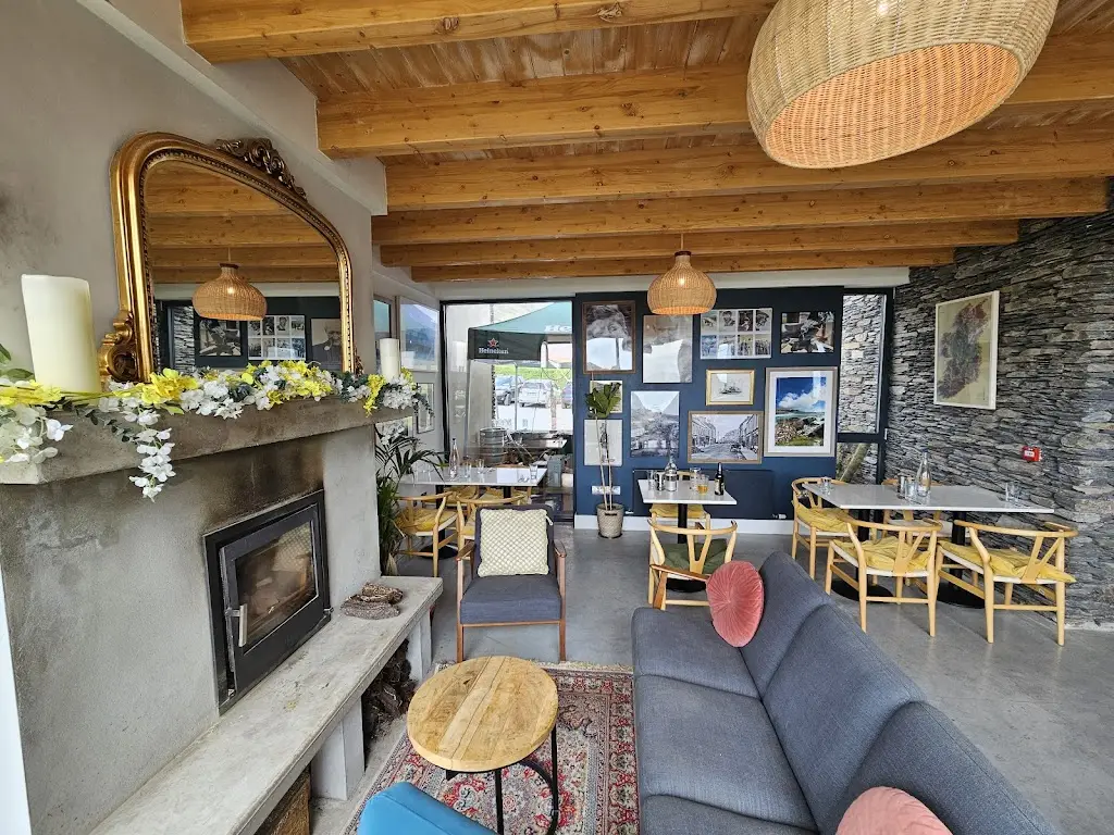 Driftwood Surf Cafe_Cahersiveen_slider_image_1