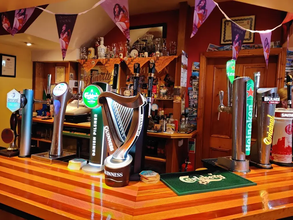 Vitalii Bevz_East End Bar_Cahersiveen_review