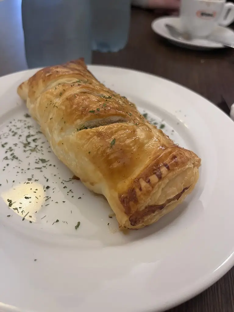 Seth Woodman_The Blooming Gorse Café_Clifden_review