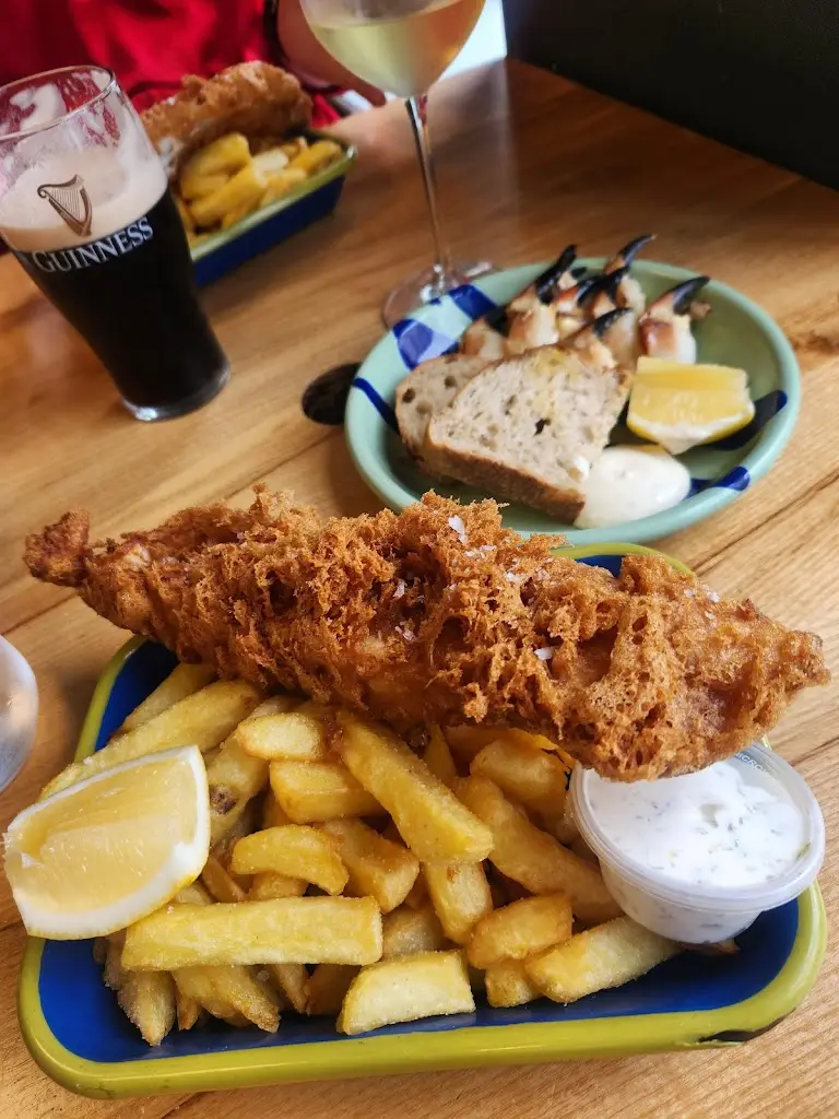 Karen Hall_Oifig An Fish_Clifden_recensione