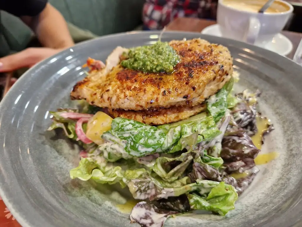 T.E. Bosveld_Ladyswell Restaurant_Cashel_reseña