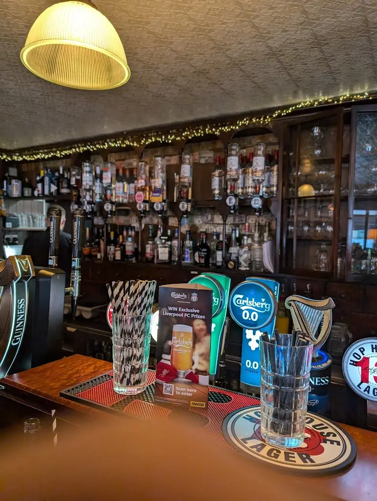 John Cardinale_Feehan’s Bar_Cashel_review