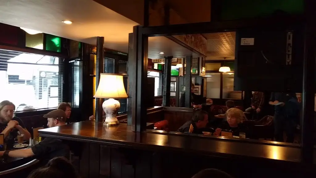 Feehan’s Bar_Cashel_slider_image_2