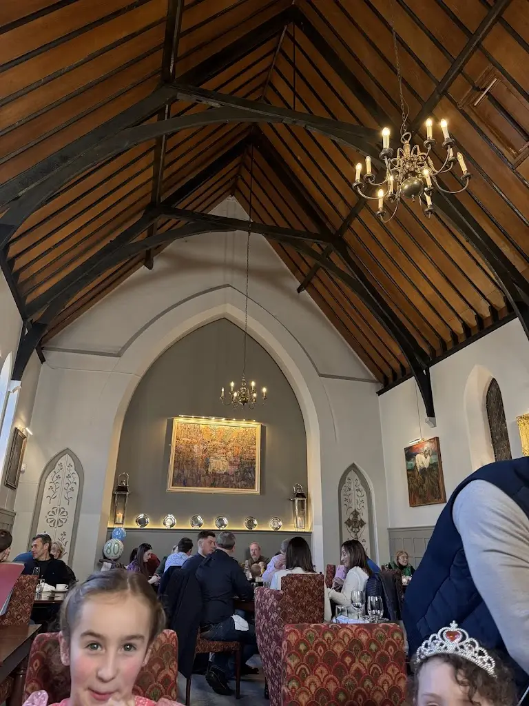 Roisin Tierney-Crowe_Chez Hans_Cashel_avis