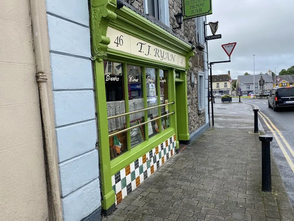 スタバカ（SUTABAKA）_TJ Ryan Traditional Irish Pub_Cashel_reseña