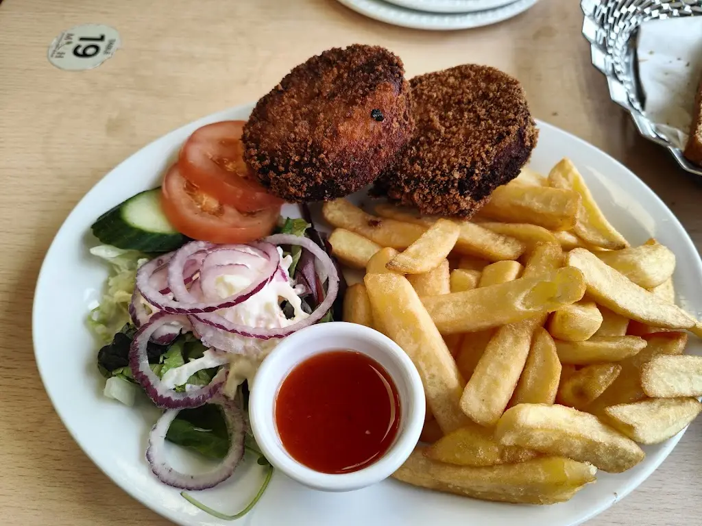 Mother Hubbards_Cashel_slider_image_2