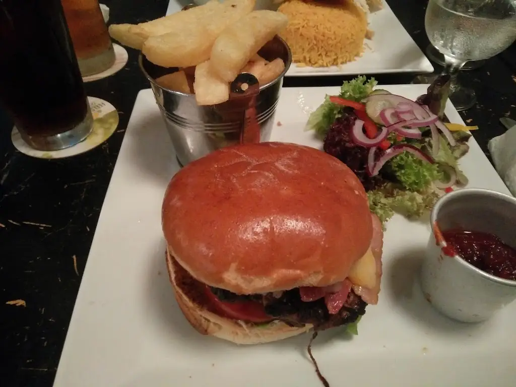 Arnaud Scoté_The Brian Boru Bar & Restaurant_Cashel_review