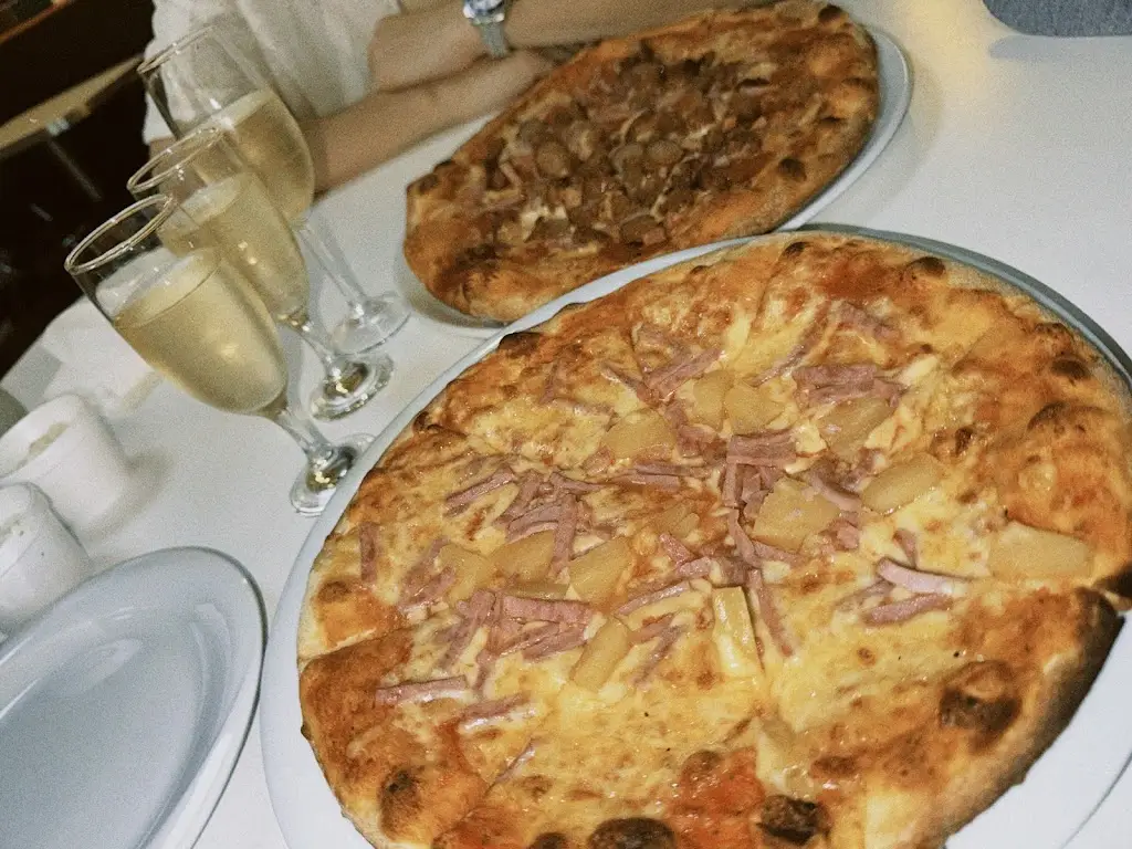 Morelli Take Away Cashel_Cashel_slider_image_2