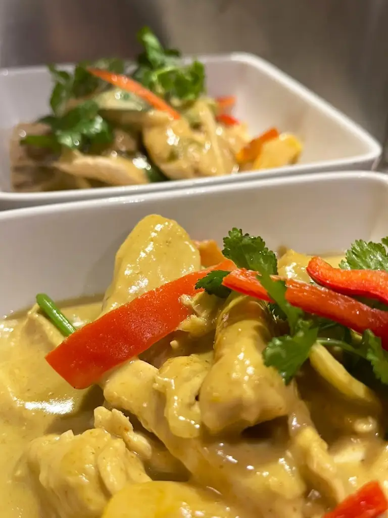 Ruen Mying Thai Restaurant_Cashel_slider_image_2