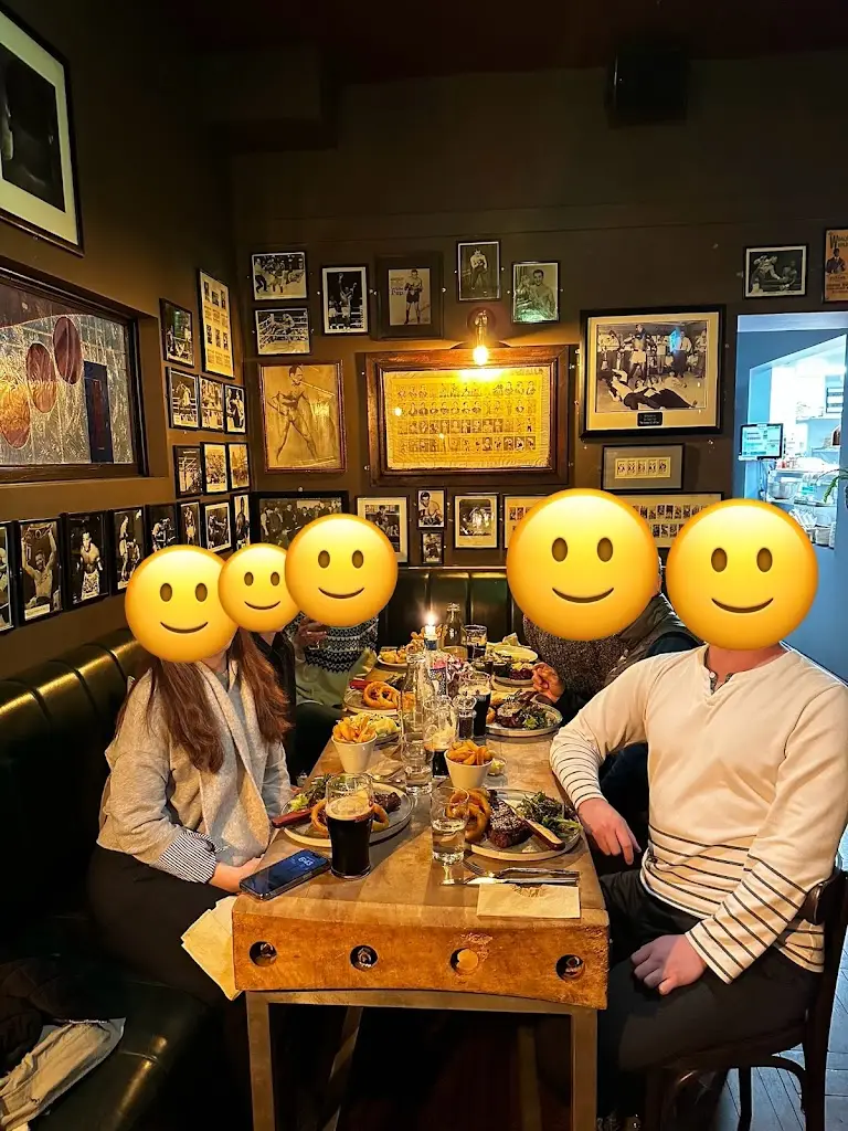 Seongkoo Lee_Cronin's Pub_Crosshaven_review