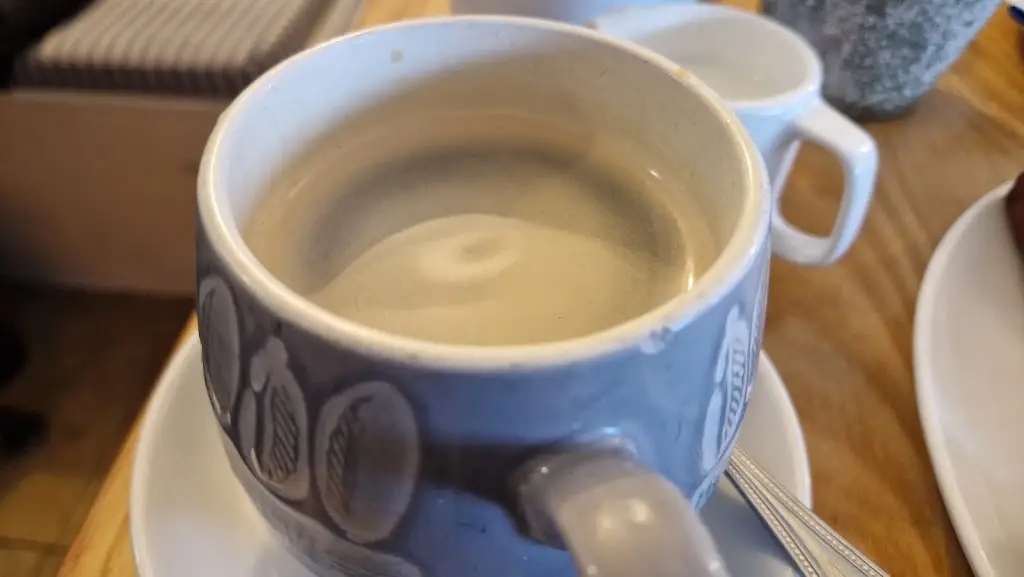 Mel Conway_Rivers End Cafe_Crosshaven_reseña