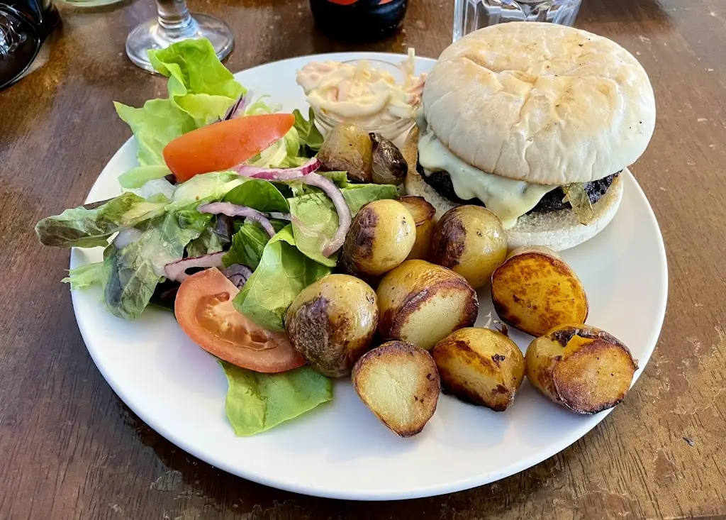 Rivers End Cafe_Crosshaven_slider_image_3