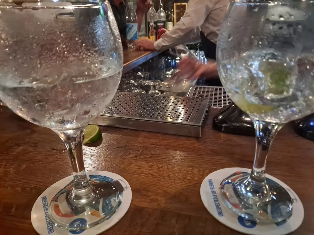 Inge Burger_The Drake_Crosshaven_avis