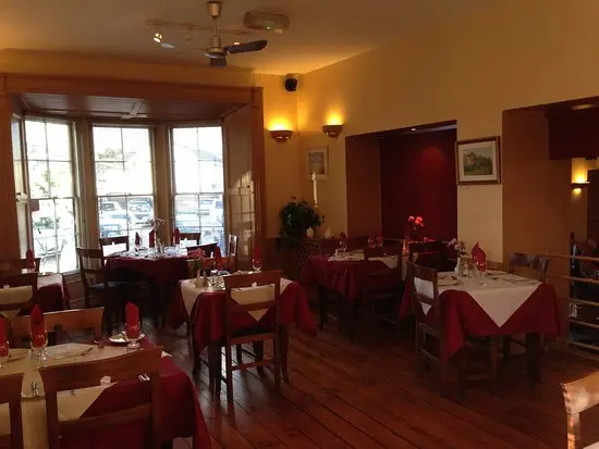 Mr Bumbles restaurant in Cluain Meala