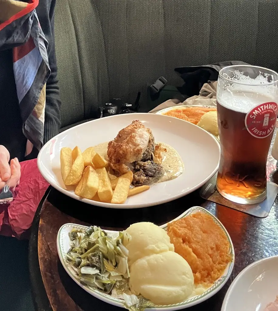 Sean Tierneys Bar and Restaurant_Cluain Meala_slider_image_2