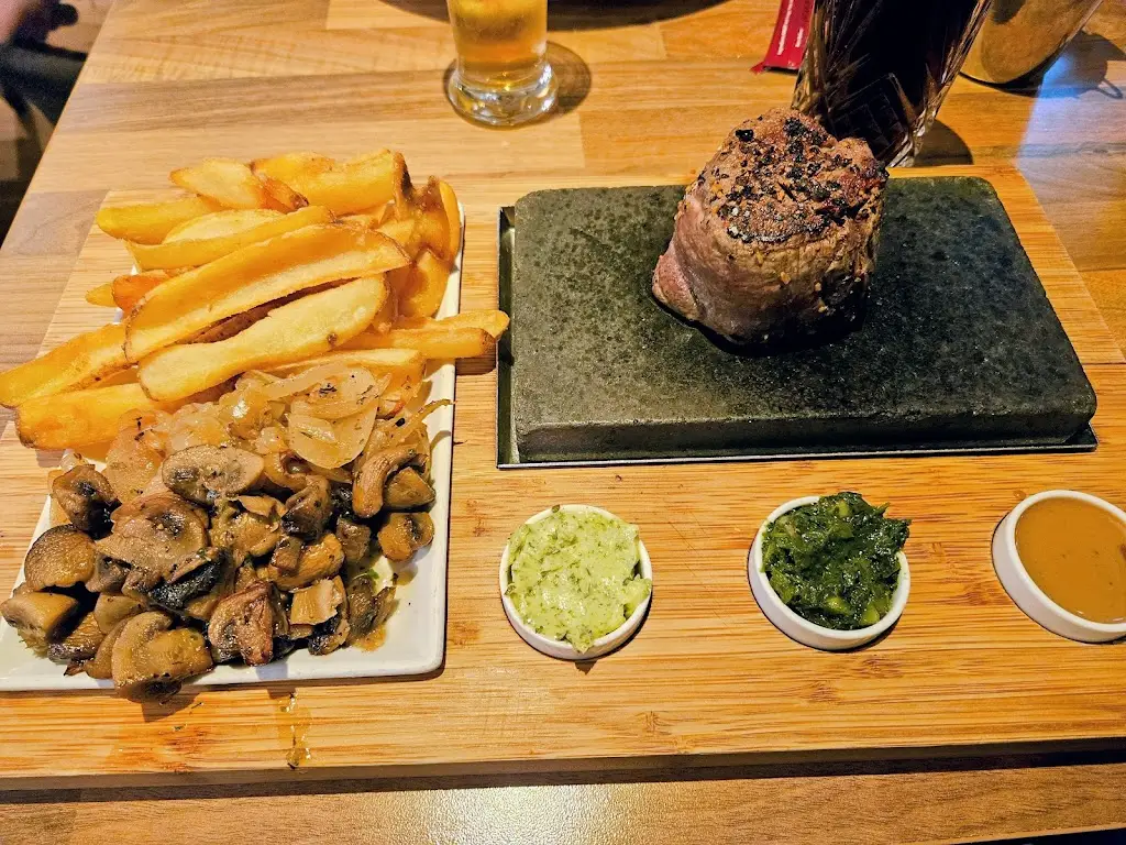 Imelda Pyke_Driver's at the 19th_Cluain Meala_reseña