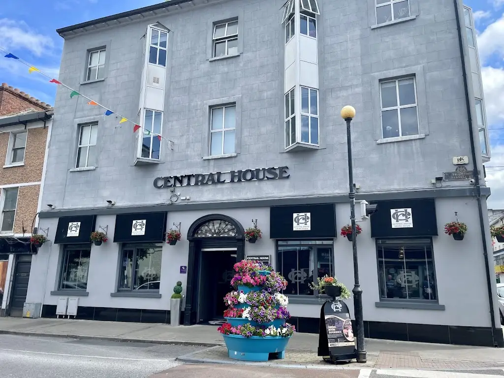 Katie Collins-osman_Central House Dining Room_Cluain Meala_recensione