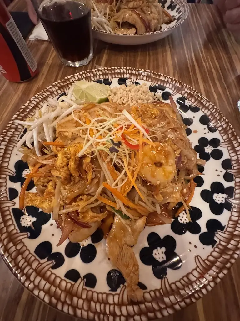 Lana Clonmel Asian Street Food_Cluain Meala_slider_image_2