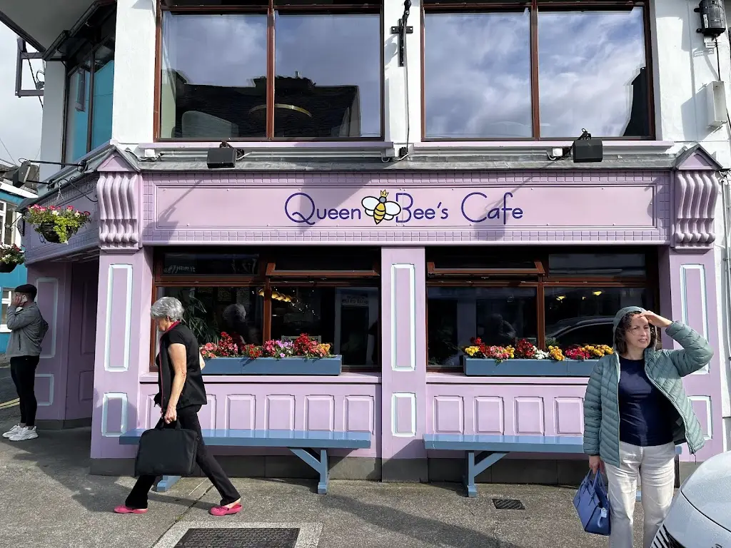 Queen Bee's Cafe restaurante en Cluain Meala