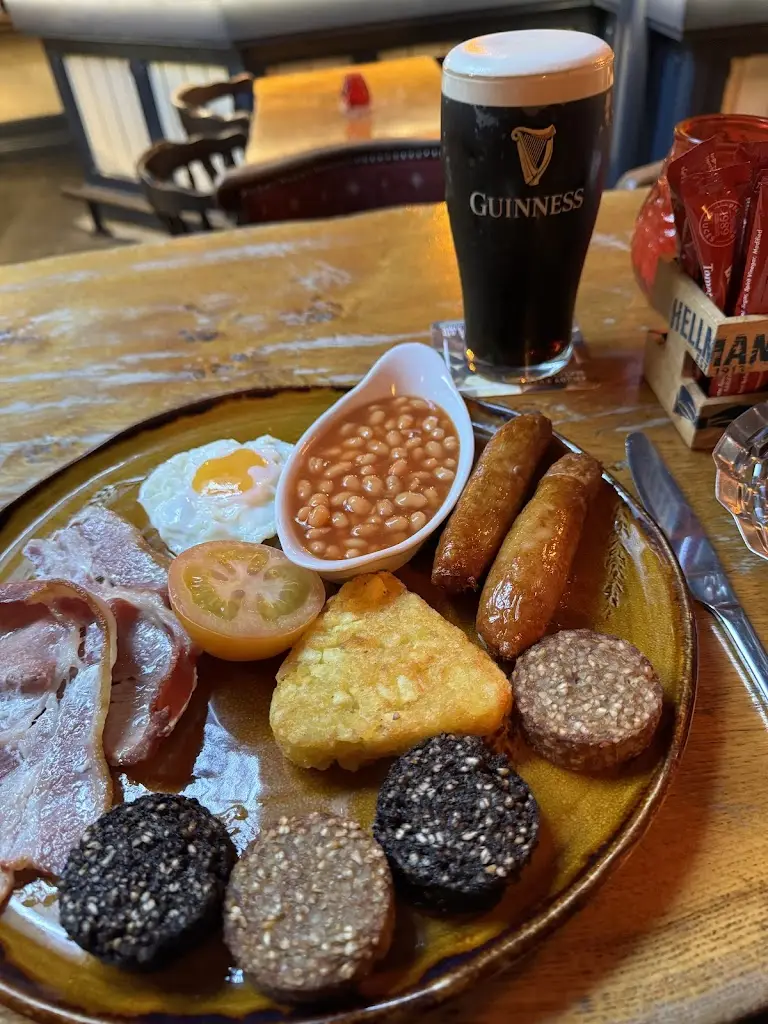 Casey's Bar and Restaurant_Clonakilty_slider_image_3