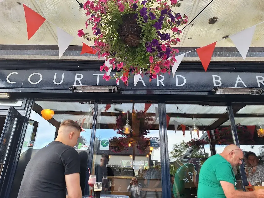 Martina Moore_The Courtyard_Clonakilty_Bewertung