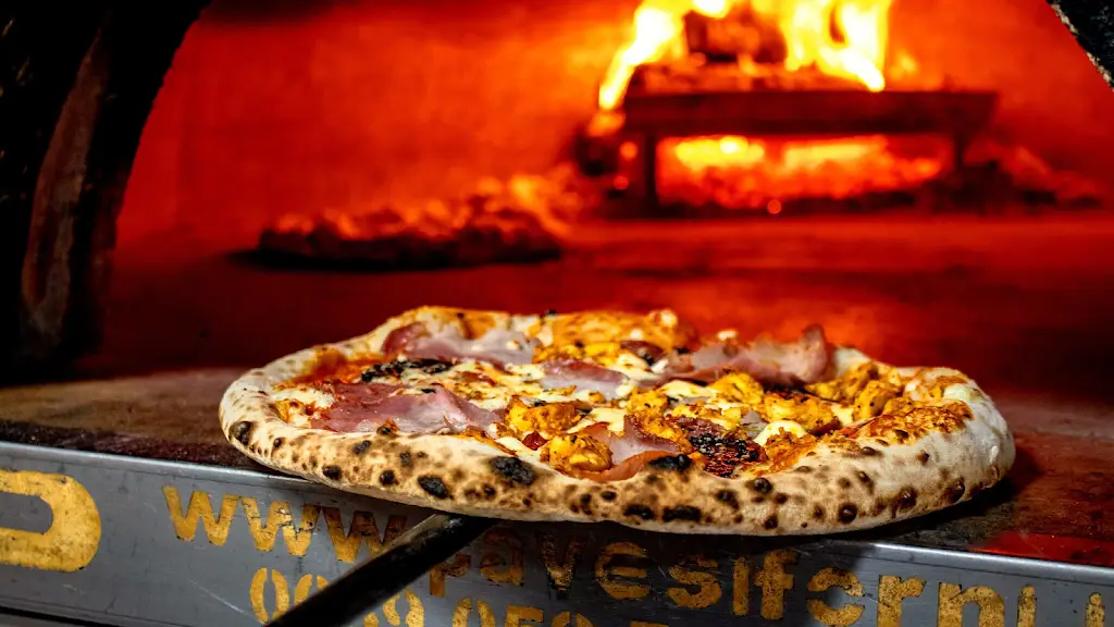 Oak Fire Pizza - Clonakilty_Clonakilty_slider_image_3