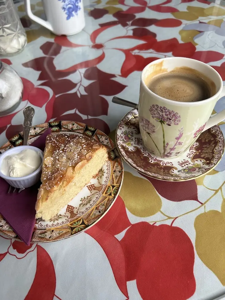 Marie Davitt_Cafe On The Lane_Clonakilty_reseña