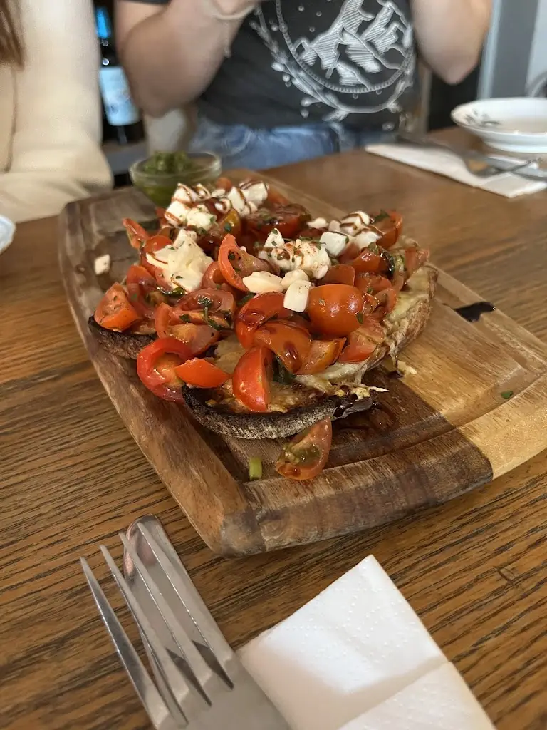 Diana_Molly's Wine Bar & Cafe_Clonakilty_review