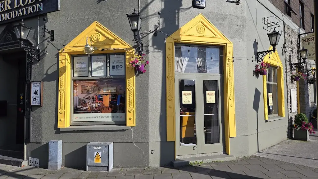 Dennis Smith_Henry's Bistro & Wine Bar_Ennis_review